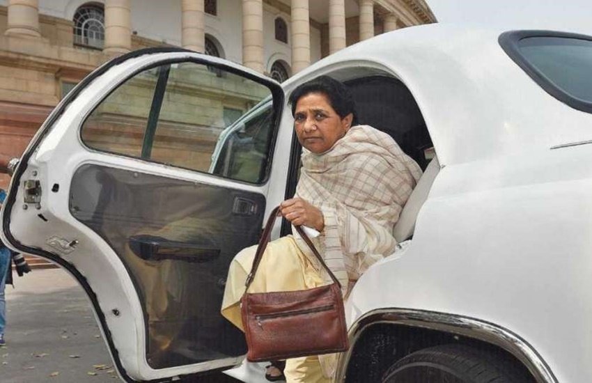 2012 में सत्ता से निकलने के बाद बसपा का प्रदर्शन लगातार खराब ही होता गया। (यह भी पढ़ें: मायावती के लिए अपनी इकलौती बेटी को दफनाने तक नहीं गए थे ये मुस्लिम विधायक)