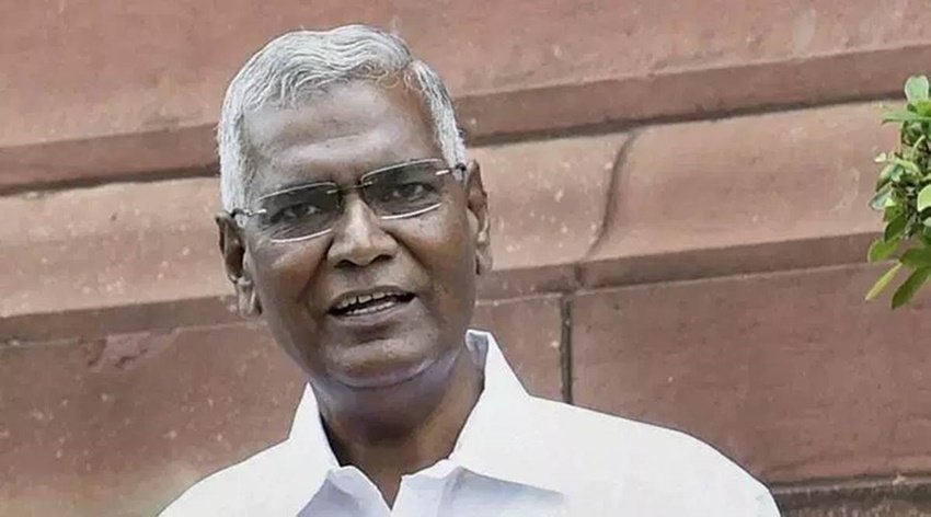 डी राजा अपने गांव में ग्रेजुएशन करने वाले पहले छात्र थे। वह मद्रास विश्वविद्यालय से जुड़े कॉलेजों में पढ़ाई करते व़क्त छात्र राजनीति में सक्रिय रहे। आगे चलकर कम्युनिस्ट पार्टी ऑफ़ इंडिया के राष्ट्रीय सचिव भी बने।