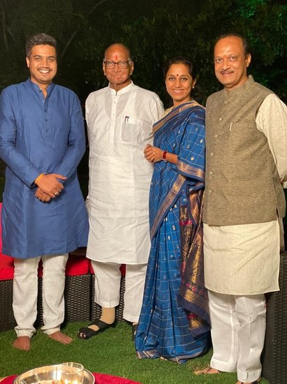 शरद पवार महाराष्ट्र के सीएम रहे हैं। उनकी बेटी सुप्रिया सुले लोकसभा एमपी हैं। भतीजे अजित पवार डिप्टी सीएम रह चुके हैं। अजित पवार के बेटे और शरद पवार के पोते पार्थ भी अब राजनीति में आ चुके हैं।