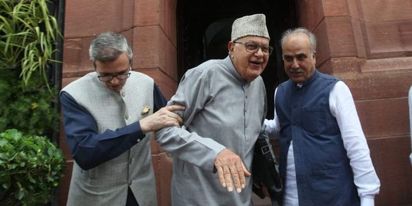 जम्मू कश्मीर के अब्दुल्ला परिवार की तीनों पीढ़ियों के सदस्य राज्य के सीएम रह चुके हैं। सबसे पहले शेख अब्दुल्ला जम्मू कश्मीर के मुख्यमंत्री बने। फिर उनके बेटे फारूक अब्दुल्ला और पोते उमर अब्दुल्ला भी राज्य के सीएम बने। 