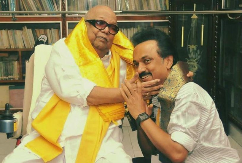 तमिलनाडु के पूर्व मुख्यमंत्री स्वर्गीय एम करुणानिधि की भी तीसरी पीढ़ी राजनीति में है। उनके बेटे स्टालिन राज्य के सीएम हैं। स्टालिन के बेटे उदयनिधि भी राजनीति में एंट्री मर चुके हैं।