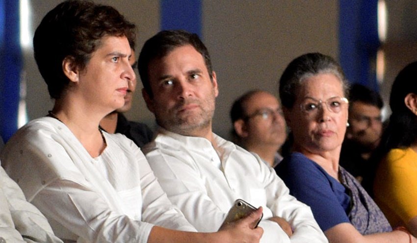 गांधी परिवार के लिए हमेशा से अमेठी और रायबरेली की सीट सुरक्षित मानी जाती रही है। इस सीट से परिवार के कई सदस्य जीतकर लोकसभा पहुंचे। हालांकि 2019 में राहुल गांधी को अमेठी सीट से हार का मुंह देखना पड़ा था। राहुल गांधी को शिकस्त दी थी बीजेपी की स्मृति ईरानी ने। (यह भी पढ़ें - ‘माधवराव सिंधिया को मत बनाना मंत्री..’, निधन से कुछ दिन पहले इंदिरा गांधी ने बेटे राजीव को दी थी नसीहत)