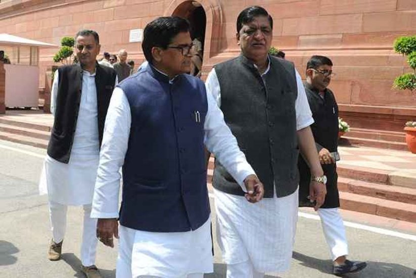 2012 से 2018 तक वह सपा के राज्यसभा सांसद रहे। 2018 में राज्यसभा का टिकट ना मिलने से नाराज नरेश अग्रवाल ने पार्टी छोड़ दी। (यह भी पढ़ें: शादी के 9 दिन बाद ही हो गई थी पति की हत्या, झाड़ू-पोंछा करने वालीं पूजा ने खत्म कर दिया था अतीक का करियर)