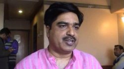 लाइव डिबेट में बीजेपी प्रवक्ता ने पत्रकार की निष्पक्षता पर उठाया सवाल तो भड़क गये एंकर, कहा – आपकी हिम्मत नहीं कि मुझे खरीद सकें