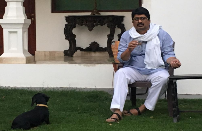 राजा भैया ने कहा कि हर सरकार को अपराध के प्रति जीरो टॉलरेंस रखना चाहिए और योगी सरकार इसमें बेहतर साबित हो रही है। यह भी पढ़ें- राजा भैया के गढ़ में चुनौती देती रही हैं ये राजकुमारी, प्रतापगढ़ के दो राजघरानों के बीच रही है अदावत