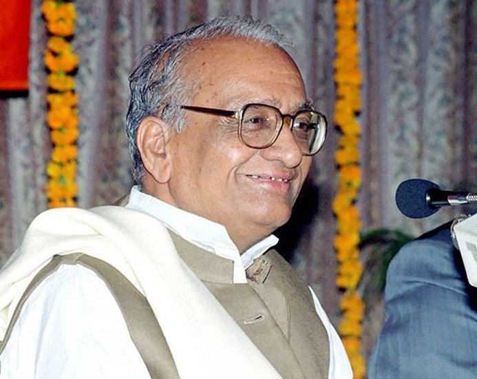 राम प्रकाश गुप्ता 12 नलंबर 1999 से 28 अक्टूबर 2000 तक यूपी के सीएम रहे। उन्होंने इलाहाबाद विश्वविद्यालय से एमएससी की डिग्री ली थी। (यह भी पढ़ें: राजा भैया से मुख्तार अंसारी तक, जानिए किस वीआईपी नंबर की गाड़ियों से चलते हैं यूपी के ये 7 बाहुबली नेता )