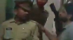 ‘यादव जी फाड़ देब’ – बीजेपी नेता ने दरोगा को दी धमकी, वीडियो वायरल