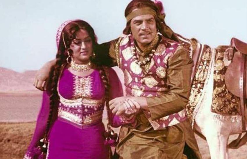 धर्मेन्द्र और हेमा मालिनी ने करीब 27 फिल्मों में साथ काम किया और इनमें से 16 फिल्में सुपर हिट रही। इसे भी पढ़ें- हेमा मालिनी-धर्मेंद्र की बिट्टू बेबी को जानते हैं आप? स्कूल भेजते समय कभी फफक कर रो पड़े थे हीमैन