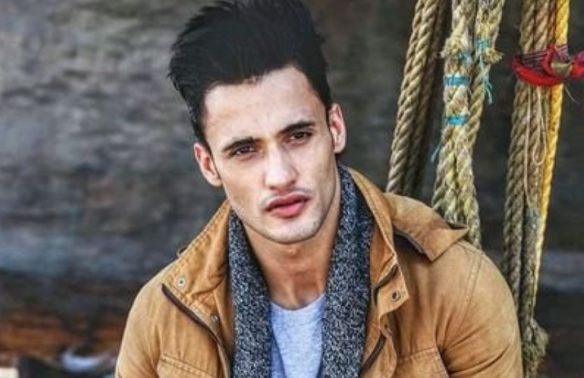 बिग बॉस 13 के रनर अप असीम रियाज (Asim Riaz) का सीजन के विनर सिद्धार्थ शुक्ला से जबरदस्त पंगा रहा था। इसके अलावा आसिम का पारस छाबड़ा से भी खूब पंगा रहा था।