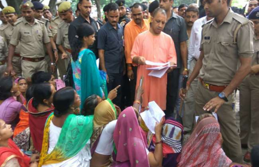 जनता दरबार में ऐसी किसी भी समस्या को लेकर फरियादी आ सकते हैं, जो कोर्ट में लंबित न हो।