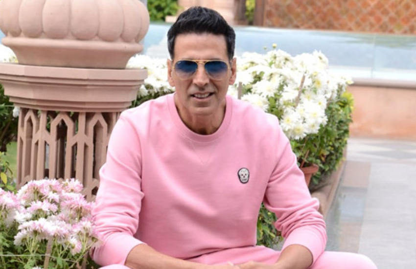 फिटनेस फ्रीक अक्षय कुमार हमेशा से बॉलीवुड पार्टीज से दूर रहे हैं। वह बेहद सख्त रुटीन फॉलो करते हैं। जल्दी सोना, जल्दी उठना, शराब न पीना और खाने पीने को लेकर बेहत सर्तक रहने वाले अक्षय को खुद को पार्टीमैन नहीं मानते। Photos: Social Media