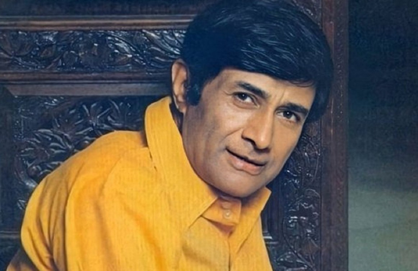 जीनत को साल 1971 में रिलीज हुई फिल्म हरे रामा हरे कृष्णा से पहचान मिली थी, जिसमें उन्होंने देव आनंद की बहन का किरदार निभाया था। 20 साल की जीनत को 48 साल के देव आनंद पसंद करने लगे थे।