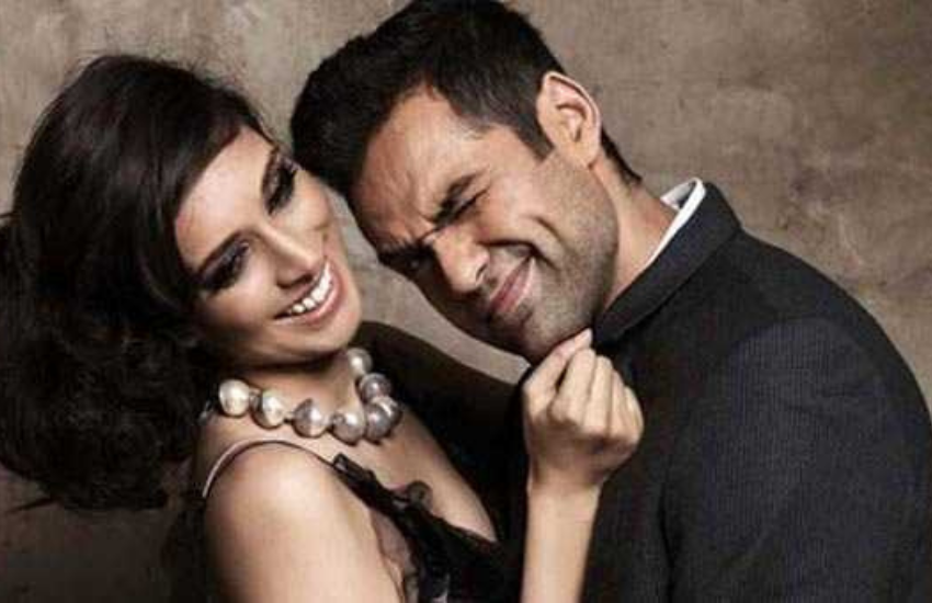 धर्मेंद्र के दोनों ही बेटों ने परिवार की रजामंदी से शादी की थी। हालांकि सनी और बॉबी दोनों ने अपनी पसंद से ही शादी की थी।