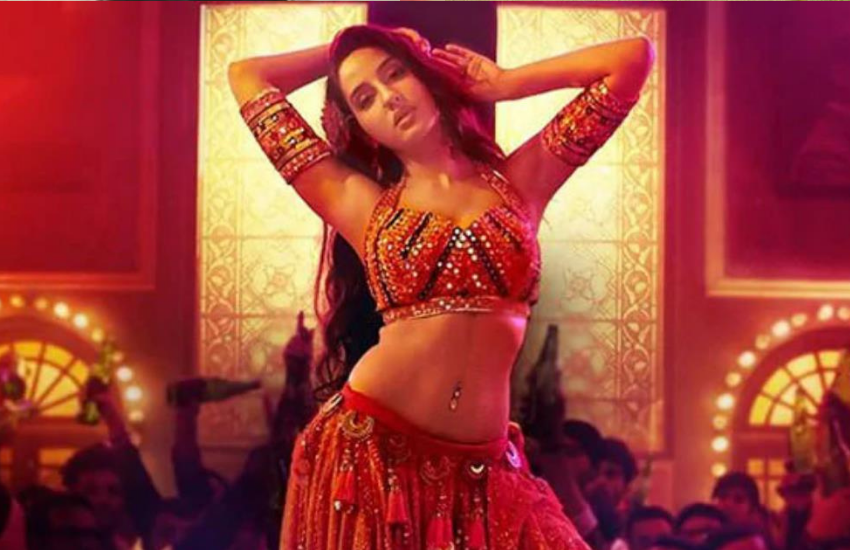 एक्ट्रेस नोरा फतेही (Nora Fatehi) ने फिल्म 'सत्यमेव जयते' के आइटम सांग 'दिलबर' पर अपने बेली डांसिंग का हुनर दिखाया था। नोरा ट्रेंड बेली डांसर हैं और अपने कई गानों पर खुद के स्टेप भी ऐड करती हैं।