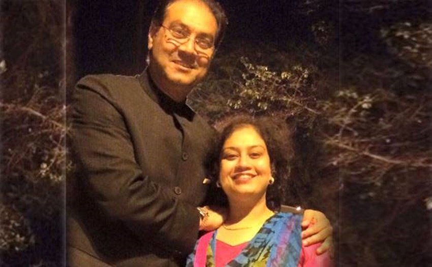 मोहसिन रजा फौजिया से लखनऊ में एक कार्यक्रम में मिले थे। वहीं से उनकी मोहब्बत का सिलसिला शुरू हिआ। फौजिया शारजाह में नौकरी करने चली गईं तब मोहसिन रजा घरवालों से झूठ बोलकर शारजाह चले जाते थे। (यह भी पढ़ें: प्रतीक के ढेर सारे ईमेल देख हैरान रह गई थीं अपर्णा, यूं बनीं मुलायम सिंह की छोटी बहू)