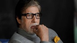Amitabh Bachchan Birthday: कभी गांधी परिवार के करीबी थे बिग बी, राजनीति के आकाश में उड़ान भरने का था सपना; फिर सियासत से कर ली तौबा