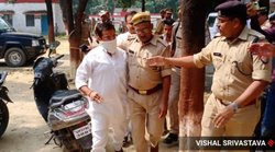 मंत्री का बेटा गिरफ्तार हुआ है या ससुराल आया है? वीडियो शेयर कर डायरेक्टर ने कसा तंज, फिल्ममेकर ने भी साधा निशाना