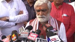 किसानों के तल्ख तेवरों से सरकार का रुख हुआ नरम, केंद्रीय मंत्री बोले- हरियाणा-पंजाब में कल से शुरू होगी खरीद