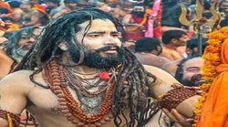 हजारों संतों की मौजूदगी में बाघंबरी मठ के नए महंत बनाए गए बलवीर गिरि, जानें क्या होते हैं इसके मायने