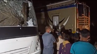 Ashram 3, Black ink thrown, Prakash Jha, Bhopal, Bajrang Dal activists