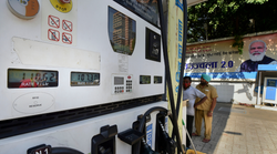 फिर बढ़े वाहन ईंधन के दाम: 18 माह में पेट्रोल 36 रुपये, डीजल 26.58 रुपये लीटर हुआ महंगा