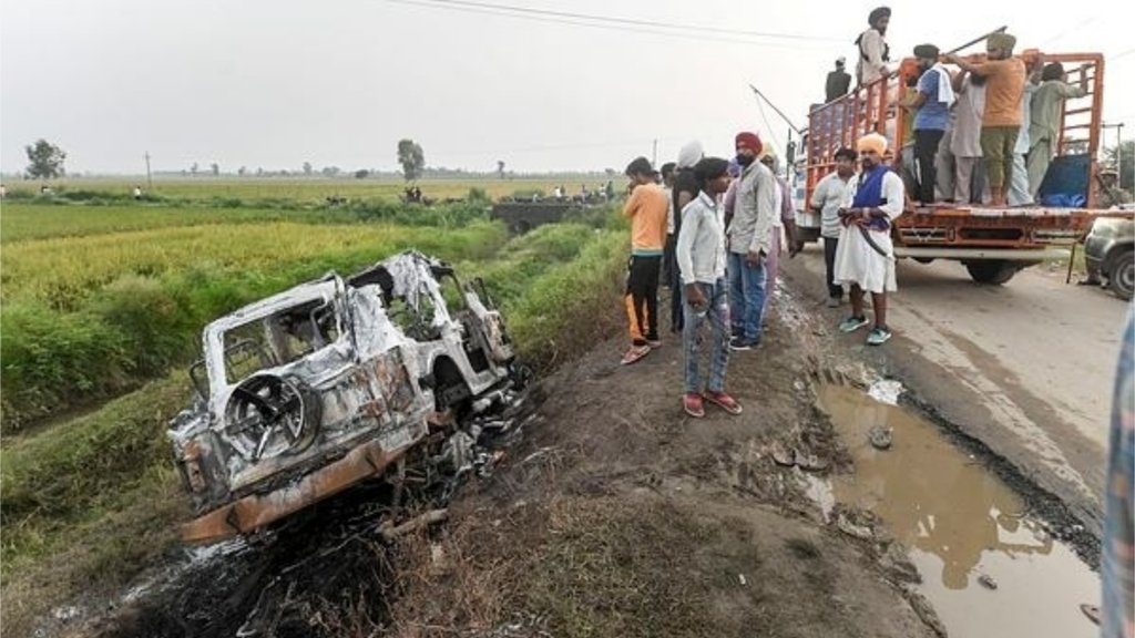 बीते 3 अक्टूबर को उत्तर प्रदेश के लखीमपुर खीरी में हुई हिंसक घटना में 8 लोगों की मौत हो गई थी। इस मामले में पुलिस केंद्रीय गृह राज्य मंत्री के बेटे आशीष मिश्रा सहित तीन लोगों को गिरफ्तार कर चुकी है। (फोटो: पीटीआई)
