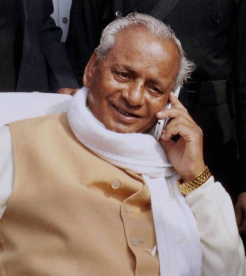 बीजेपी के दिवंगत नेता कल्याण सिंह दो बार उत्तर प्रदेश के मुख्यमंत्री बने थे। वह पहली बार 24 जून 1991 से 6 दिंसबर 1992 तक और दूसरी बार 21 सितंबर 1997 से 12 नवंबर 1999 तक यूपी के सीएम रहे।  (यह भी पढ़ें- मुलायम से योगी आदित्यनाथ तक, जानिए किसके पास कौन से हथियार )