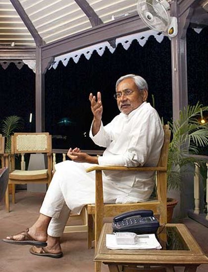 बिहार के सीएम नीतीश कुमार भी अपनी युवा काल में छात्र नेता रहे हैं। 