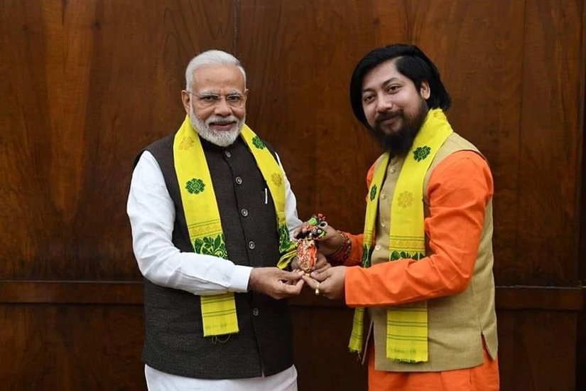 7 जुलाई, 2021 को केंद्रीय गृह राज्य मंत्री बने निशित प्रमाणिक ने 10वीं तक ही पढ़ाई की है।