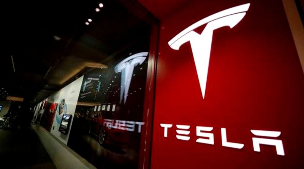Tesla Electric Car, Elon Musk
