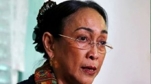 Sukmawati Sukarnoputri,Indonesia