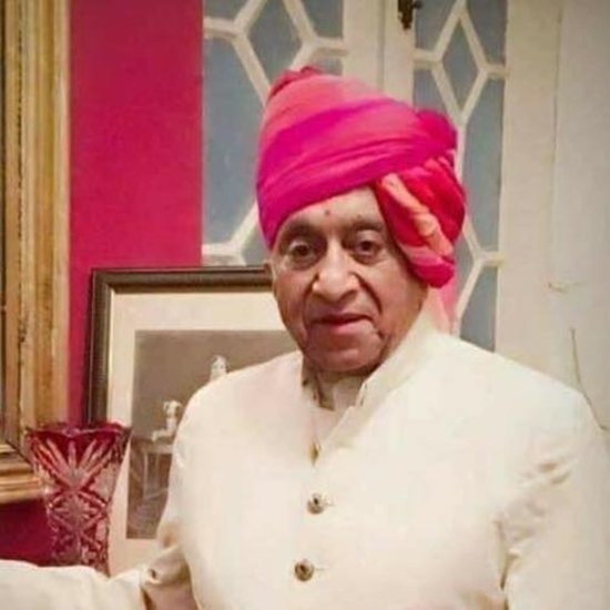 राजा भैया के मामा भी राजनीति में सक्रिय हैं। उनका नाम है राजा रणजीत सिंह जूदेव। जूदेव समथर रियासत के राजा हैं। रणजीत सिंह जूदेव कांग्रेस पार्टी में हैं। वह मंत्री भी रह चुके हैं।