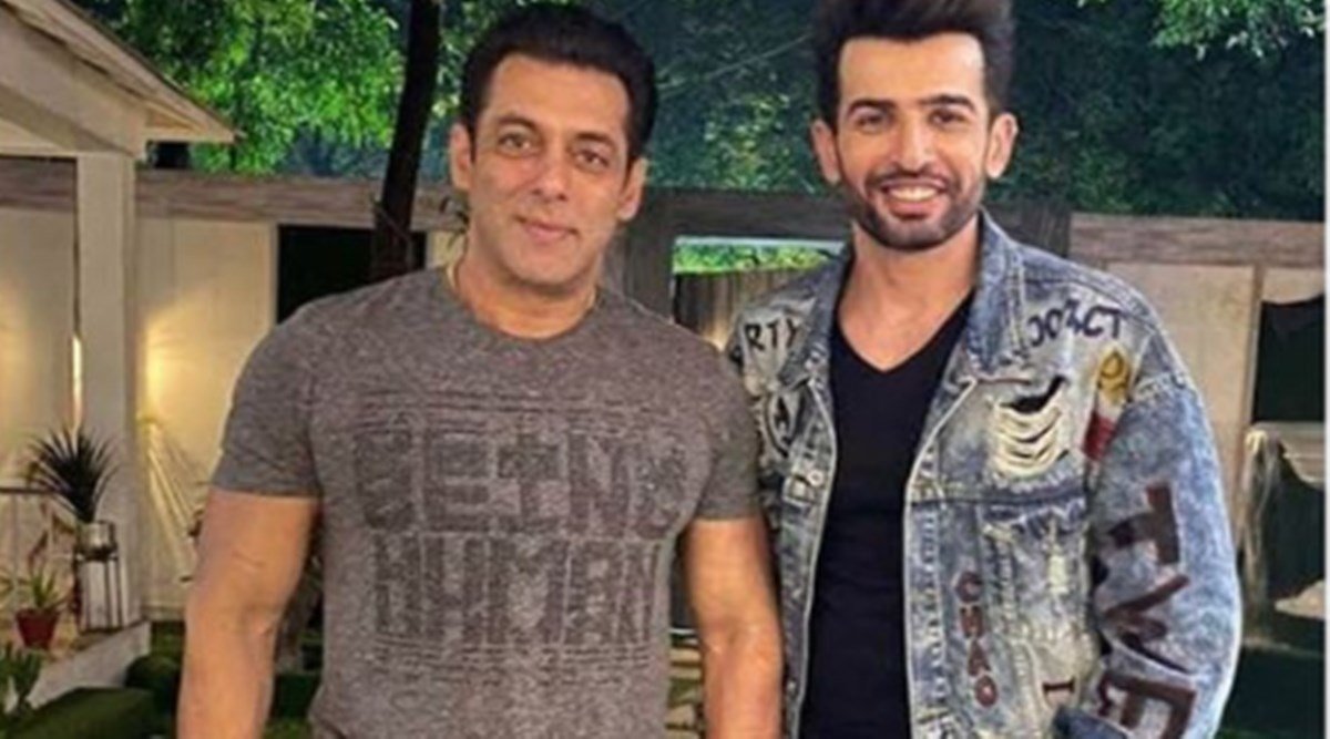 Bigg Boss 15: ‘दम है तो हाथ लगाके दिखा’ शो में आते ही को-कंटेस्टेंट से भिड़ गए प्रतीक सहजपाल, जय भानुशाली ने खोया आपा