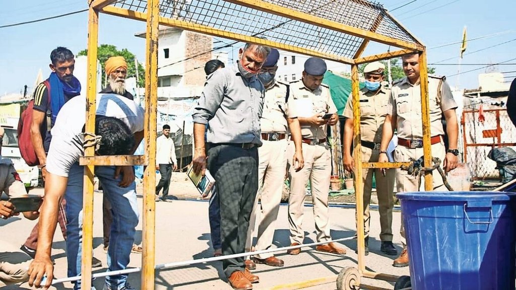 सिंघु बॉर्डर पर हुए एक युवक की हत्या के मामले में पुलिस सभी पहलुओं की जांच कर रही है। (एक्सप्रेस फोटो)
