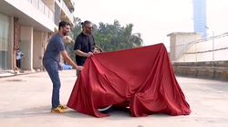 सुनील शेट्टी ने RE को कस्टमाइज करा दिलाया यह अवतार, बाइक पर लिखवाया ‘अन्ना’ और अपना नाम; जानें- कौन-कौन सी और रखते हैं बाइक-कार?