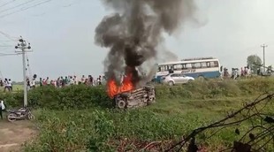 Lakhimpur Kheri, Farmers protest, Agricultural laws, Three died, Ministers convoy