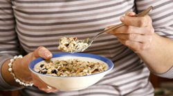 Uric Acid: बीन्स और मसूर की दाल बढ़ा सकते हैं यूरिक एसिड का स्तर! इन चीज़ों का सेवन साबित होता है फायदेमंद