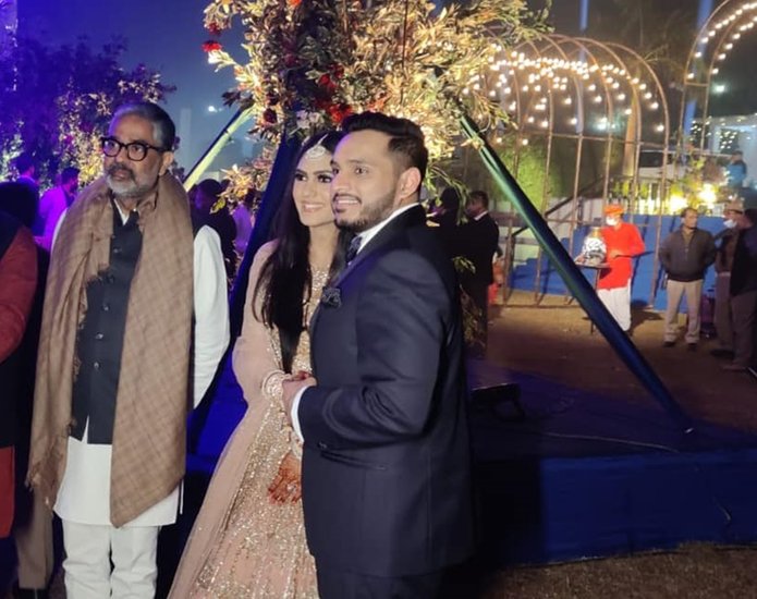 शादी का आयोजन लखनऊ में हुआ। (यह भी पढ़ें- अदिति सिंह से अनुप्रिया पटेल तक, यूपी में पिता की राजनीतिक विरासत आगे बढ़ा रहीं ये 6 नेता)