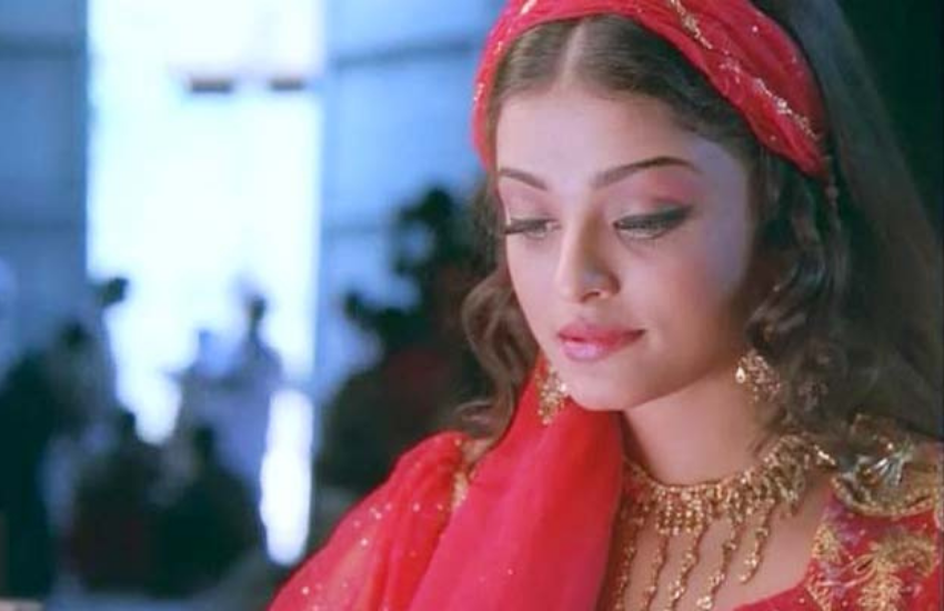 ऐश और अमिताभ के बीच यह महज संयोग ही रहा कि दोनों रिजेक्शन के बाद टॉप के कलाकारों में गिने जाते हैं। Photos: Social Media