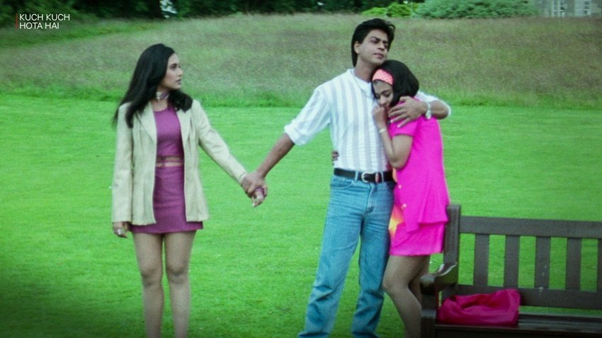 करण जौहर की कुछ कुछ होता है में रानी मुखर्जी का किरदार भी पहले ऐश्वर्या के पास गया था। ऐश के मना करने के बाद रानी ने वो रोल किया और फिल्म इंडस्ट्री में स्थापित हो गईं।