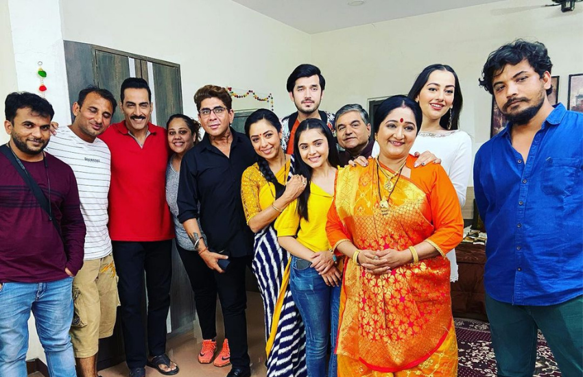 सीरियल अनुपमा को ऑन एयर हुए एक साल हो चुके हैं और टीआरपी की दौड़ में वह हमेशा ही टॉप पर रहा है। तो चलिए जानें कि शो स्टार्स के के रियल लाइफ पार्टनर्स कौन हैं।