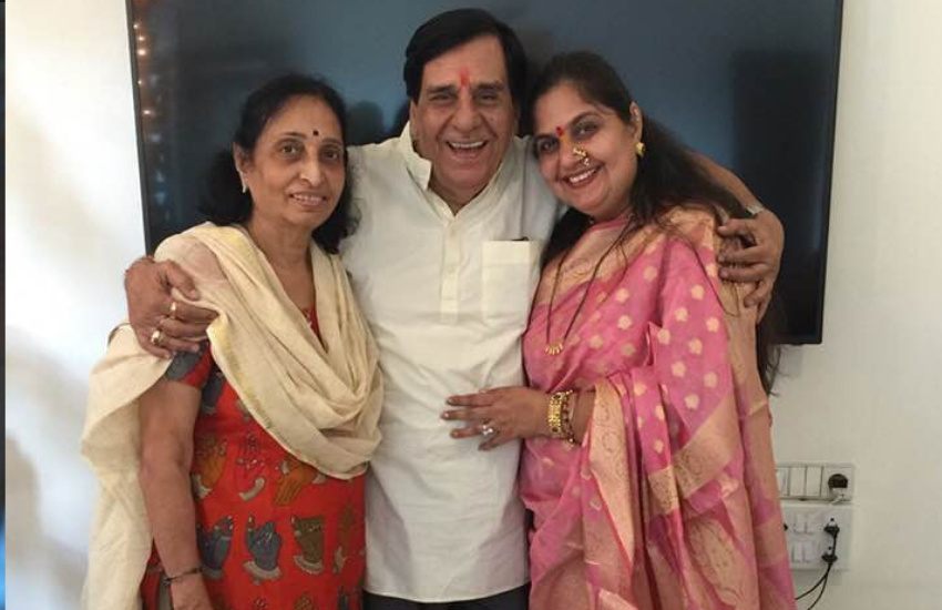 शो में वनराज शाह के 'बापूजी' का किरदार निभाने वाले सीनियर एक्टर अरविंद वैद्य ने जयश्री वैद्य से शादी रचाई थी। इनकी एक बेटी है, जिनका नाम वंदना पाठक है। वंदना भी टीवी इंडस्ट्री की पॉपुलर एक्ट्रेस हैं। वंदना ने फिल्म डायरेक्टर नीरज पाठक से शादी की है। 