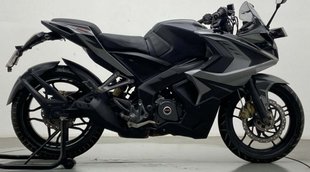 Second Hand Bajaj Pulsar RS 200