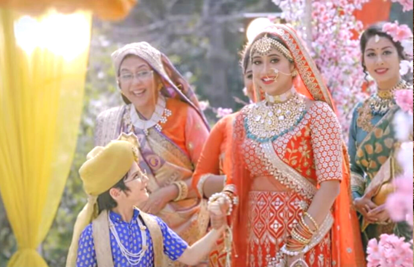 अब बालिका वधु-2 में आनंदी का किरदार शिवांगी जोशी करने जा रही है। मेकर्स न प्रोमो भी जारी कर दिए हैं। Photos: Social Media