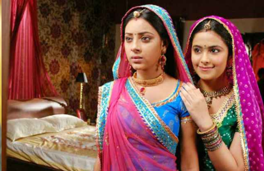 आनंदी के बड़े किरदार के लिए प्रत्युषा बनर्जी को ये रोल मिला था। प्रत्युषा को लोगों ने आंनदी के रूप में पसंद भी खूब किया था।