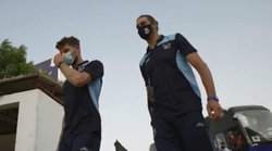 पाकिस्तानी बॉलर की गेंद पर 6 फीट 5 इंच लंबे बल्लेबाज ने ऐसा लगाया शॉट, स्टेडियम से बाहर जाकर गिरी गेंद; देखें Video