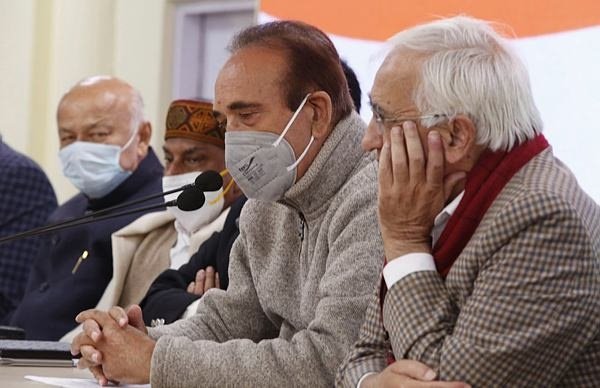 गुलाम नबी आजाद, सलमान खुर्शीद और सुशील कुमार शिंदे। एक्सप्रेस आर्काइव