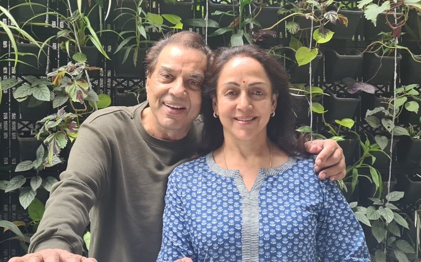 हेमा मालिनी कहती हैं- जब मुझे धर्मेंद्र से इश्क हुआ उस व़क्त मैं अपने करियर के पीक पर थी और मेरे हाथ में कई अच्छी फिल्में थीं, इसलिए मेरी मां भी यही चाहती थीं कि मैं फ़िलहाल अपने करियर पर ध्यान दूं। हेमा मालिनी ने बताया था कि उन दिनों वह भी सोच में पड़ गई थीं कि क्या करें। हेमा के मन में यह भी दुविधा थी कि उनके और धर्मेंद्र के रिश्ते को कैसे सही दिशा मिले? 
