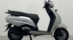 लंबी माइलेज वाला स्टाइलिश Hero Maestro यहां मिलेगा 25 हजार में, कंपनी देगी पूरे 1 साल का वारंटी प्लान