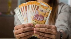 LIC के इस स्‍कीम में हर दिन 29 रुपये का करें निवेश, मैच्‍योरिटी पर मिलेंगे करीब 4 लाख